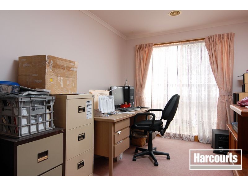 2 Walcott Place, Narre Warren South VIC 3805