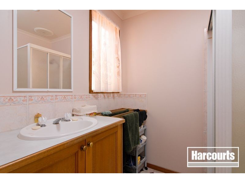 2 Walcott Place, Narre Warren South VIC 3805