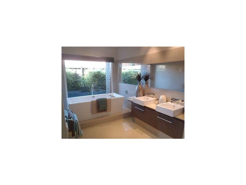 3 Nature Circuit, Cranbourne North VIC 3977