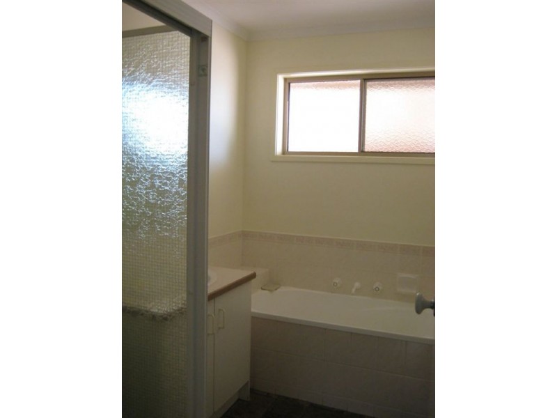 29 Cottswold Avenue, Narre Warren VIC 3805