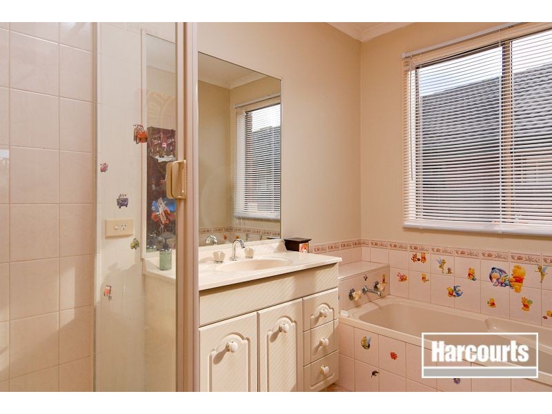 5 Artists Crescent, Narre Warren South VIC 3805