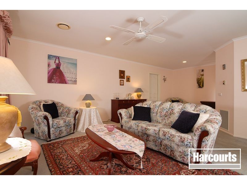 58 Broome Crescent, Cranbourne North VIC 3977