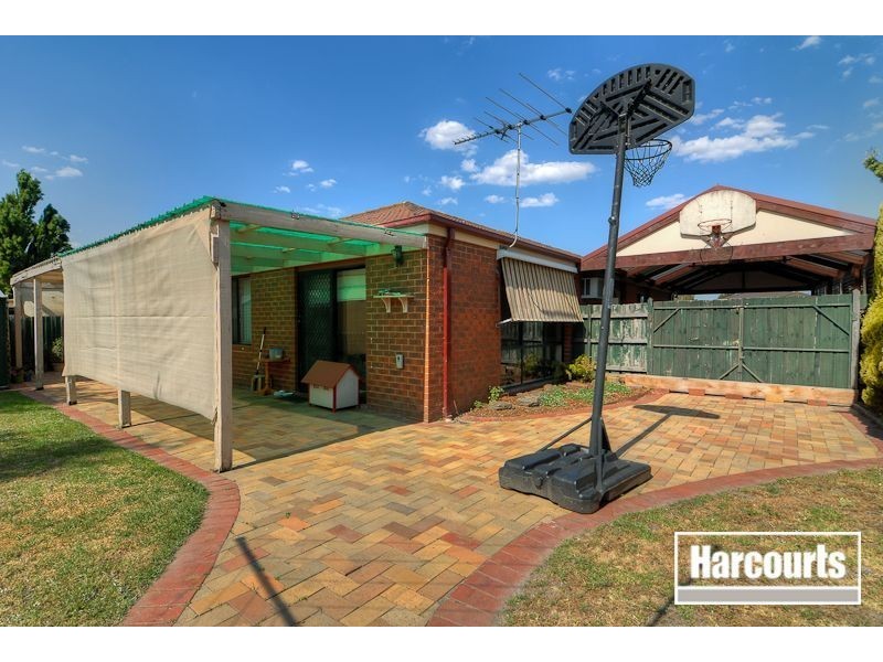 58 Broome Crescent, Cranbourne North VIC 3977