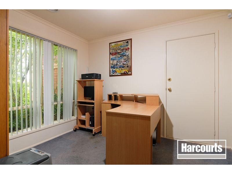 28 Cromford Crescent, Narre Warren South VIC 3805
