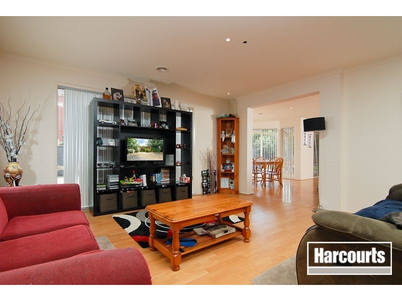 28 Cromford Crescent, Narre Warren South VIC 3805