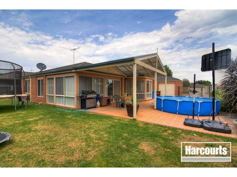28 Cromford Crescent, Narre Warren South VIC 3805