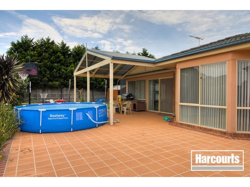 28 Cromford Crescent, Narre Warren South VIC 3805