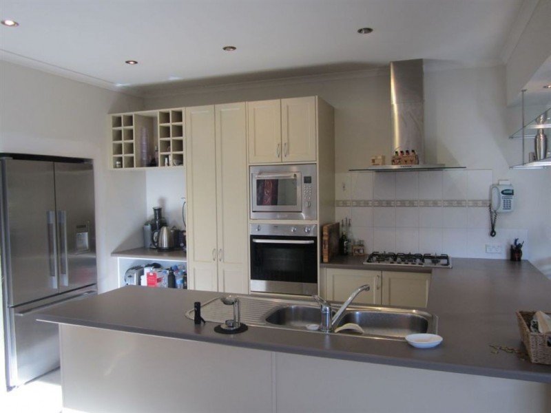 29 Lansbury Drive, Narre Warren South VIC 3805