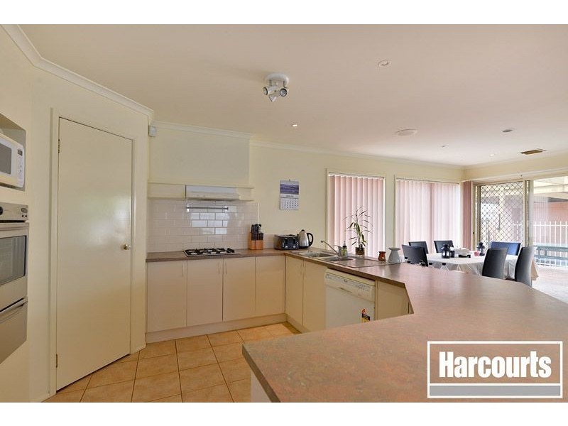 38 Sherwood Road, Narre Warren South VIC 3805