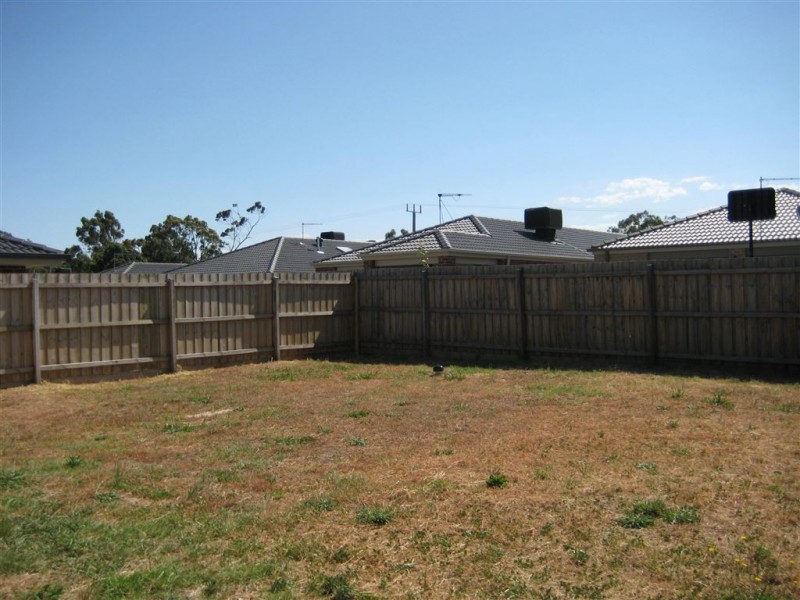 11 Bambi Place, Pakenham VIC 3810