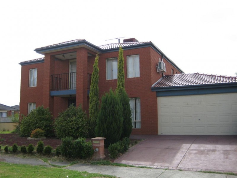 27 Chisholm Crescent, Narre Warren South VIC 3805