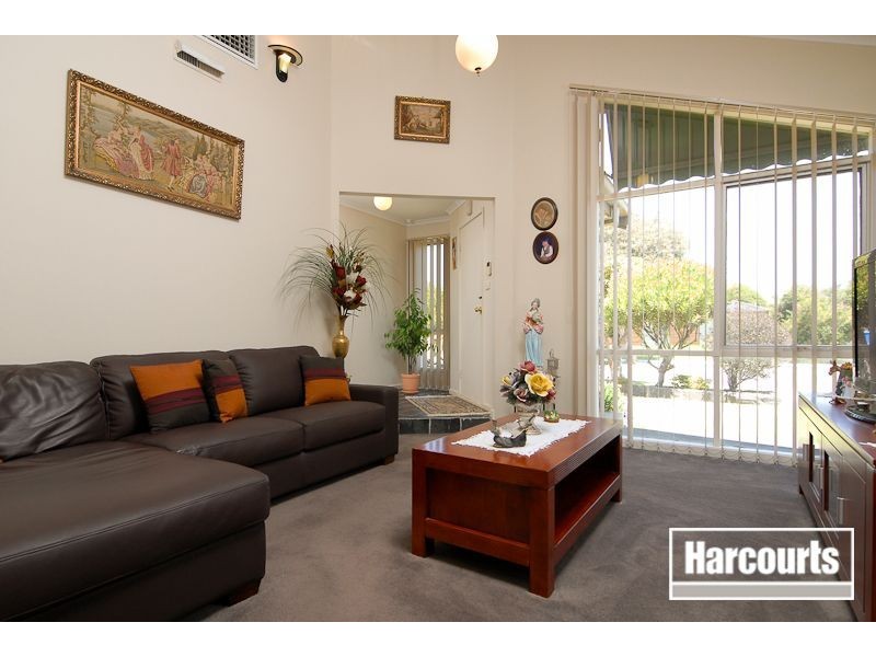50 Narellan Drive, Hampton Park VIC 3976