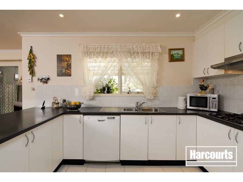 50 Narellan Drive, Hampton Park VIC 3976