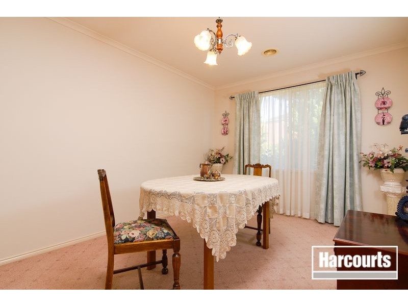 18 Ardblair Terrace, Narre Warren South VIC 3805