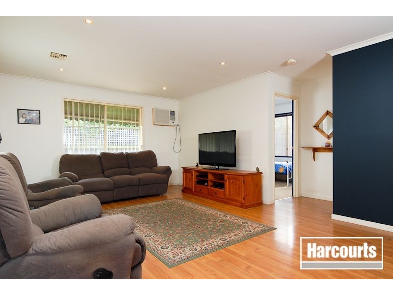 21 Artists Crescent, Narre Warren South VIC 3805