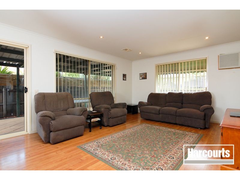 21 Artists Crescent, Narre Warren South VIC 3805