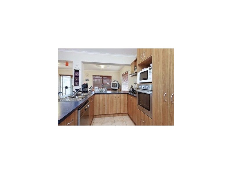 8 Nottingham Street, Narre Warren South VIC 3805