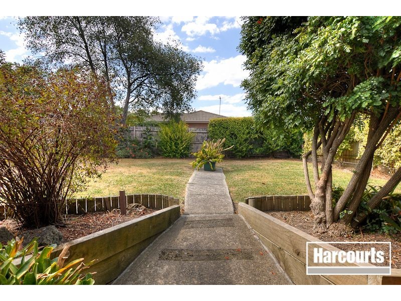 29 Marjoram Close, Hallam VIC 3803