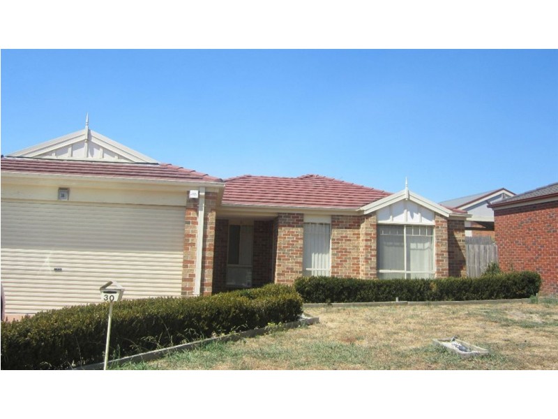 30 Raffindale Crescent, Cranbourne West VIC 3977