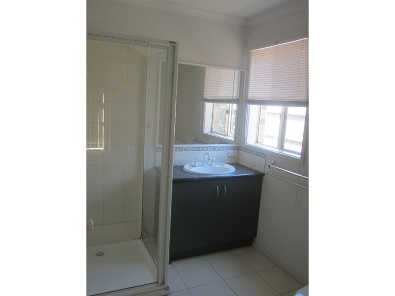 30 Raffindale Crescent, Cranbourne West VIC 3977
