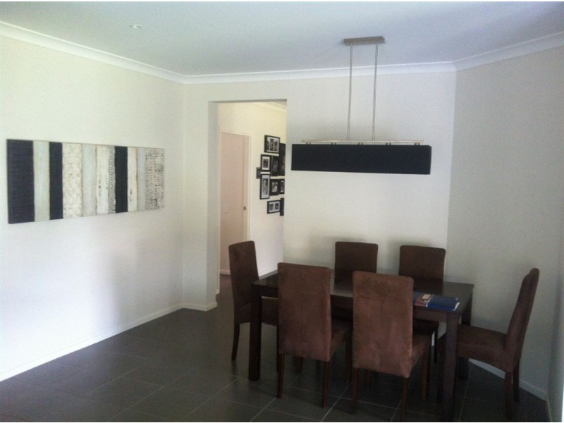 13 Peregrine Street, Cranbourne North VIC 3977