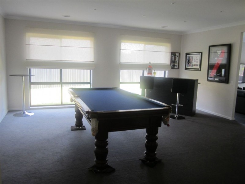 13 Peregrine Street, Cranbourne North VIC 3977