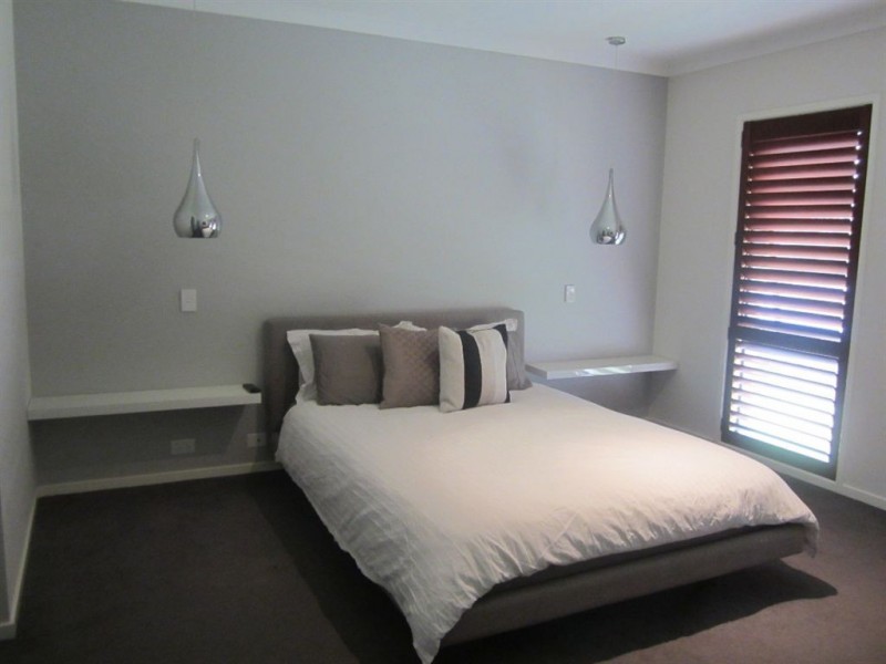 13 Peregrine Street, Cranbourne North VIC 3977