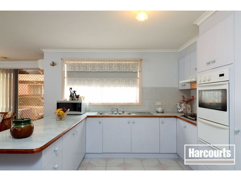 28 Eleanore Crescent, Hallam VIC 3803