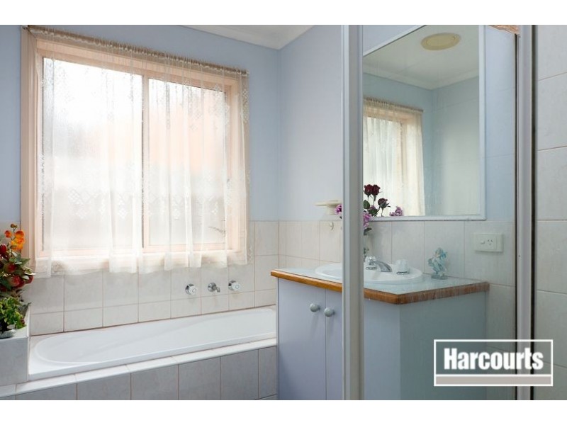 28 Eleanore Crescent, Hallam VIC 3803