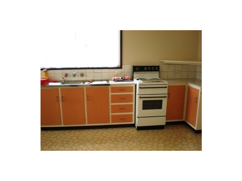 4 Stawell Street, Cranbourne VIC 3977