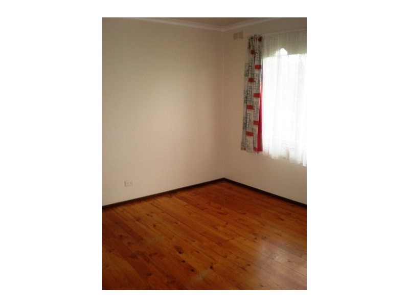 4 Stawell Street, Cranbourne VIC 3977