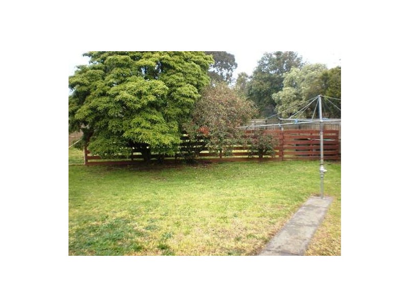 4 Stawell Street, Cranbourne VIC 3977