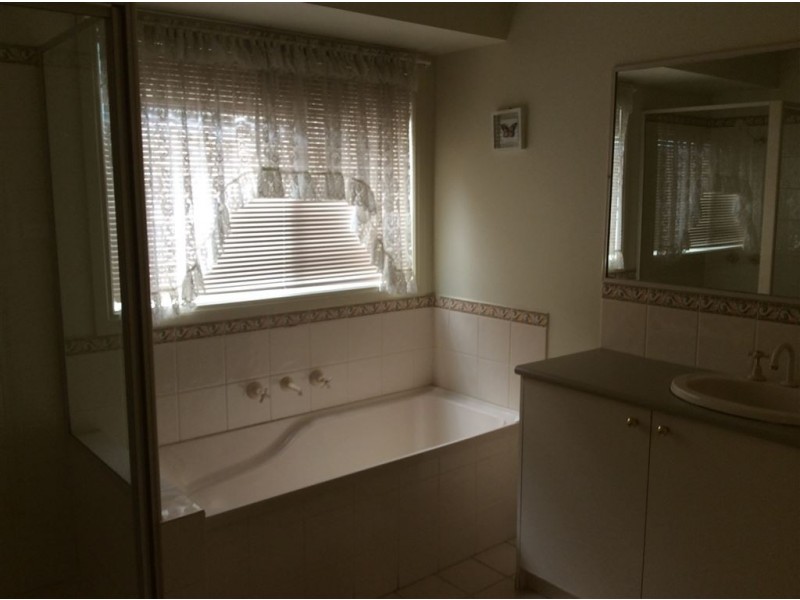 1 Cheshire Place, Narre Warren South VIC 3805