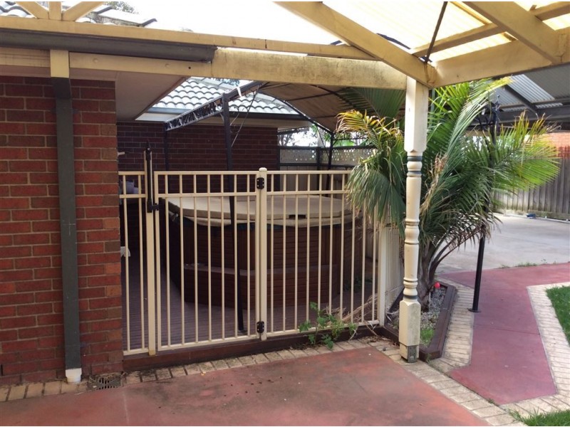 1 Cheshire Place, Narre Warren South VIC 3805