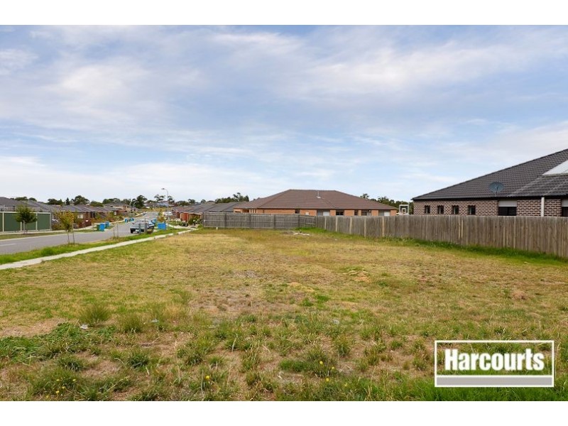 52 Olive Road, Lynbrook VIC 3975