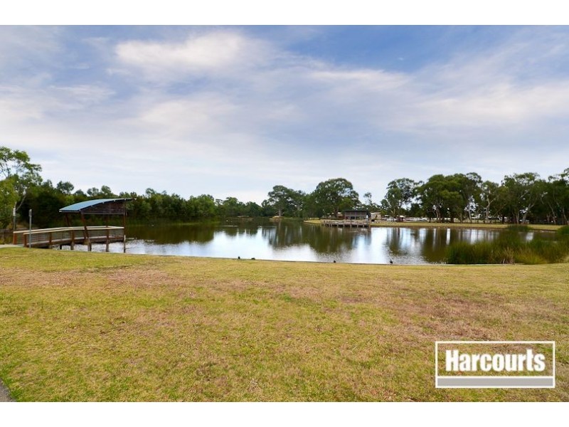 52 Olive Road, Lynbrook VIC 3975