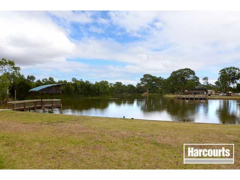 52 Olive Road, Lynbrook VIC 3975