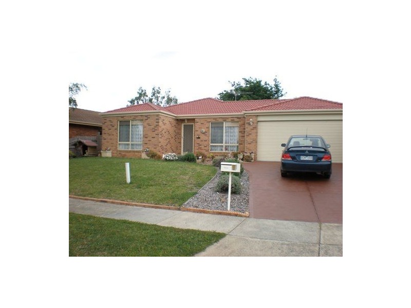 9 Tottington Rise, Berwick VIC 3806