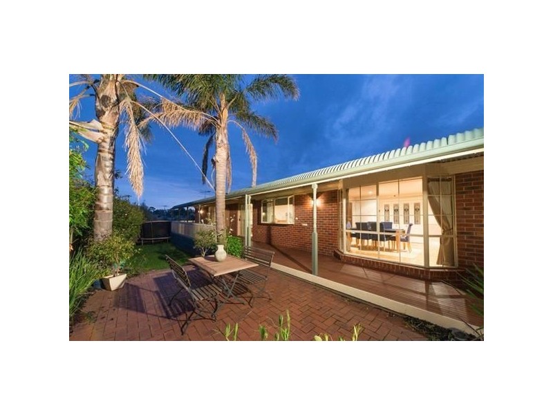 10 Kirkham Court, Berwick VIC 3806