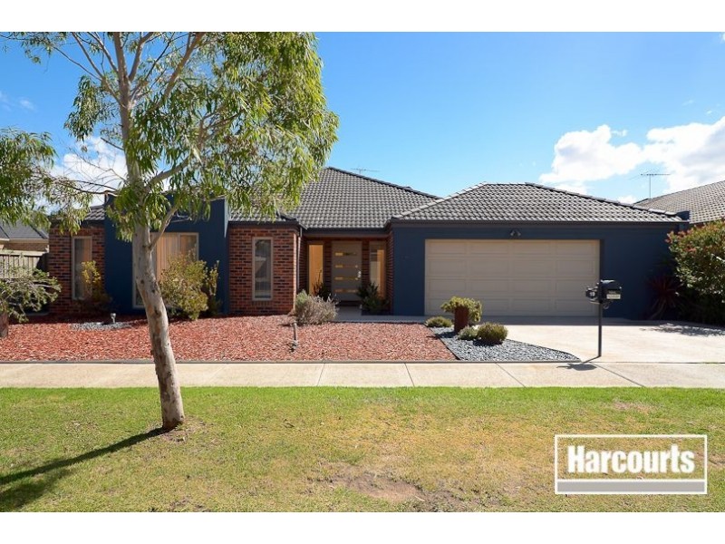 19 Trevino Way, Cranbourne North VIC 3977