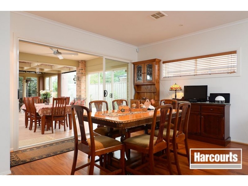 52 Golden Grove Drive, Narre Warren South VIC 3805