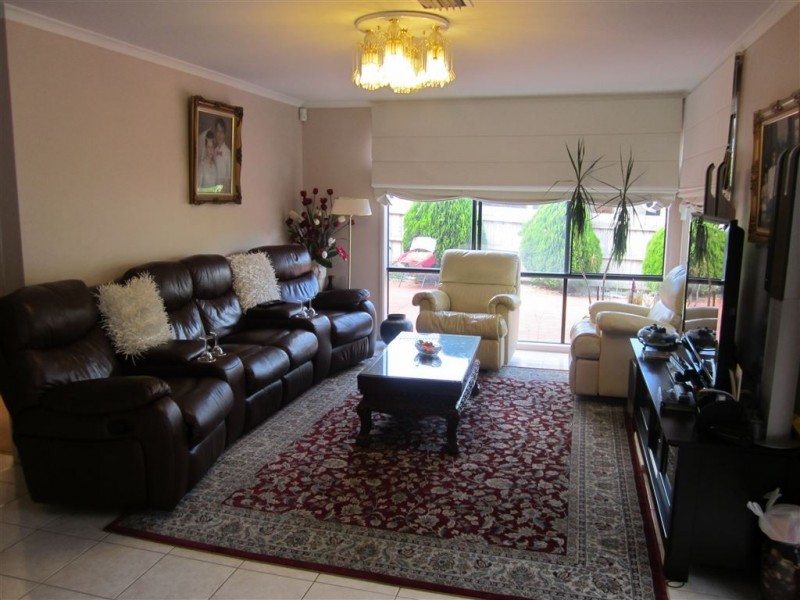 41 Robinswood Parade, Narre Warren South VIC 3805