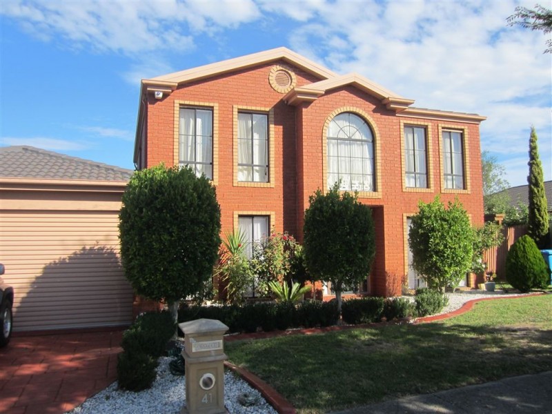 41 Robinswood Parade, Narre Warren South VIC 3805