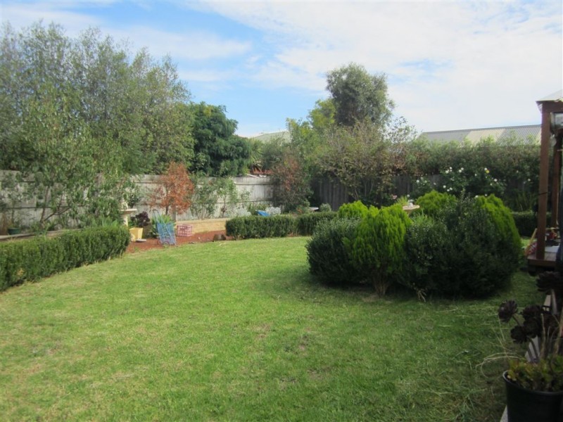 41 Robinswood Parade, Narre Warren South VIC 3805