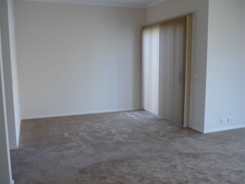 42 Norwegian Way, Narre Warren South VIC 3805