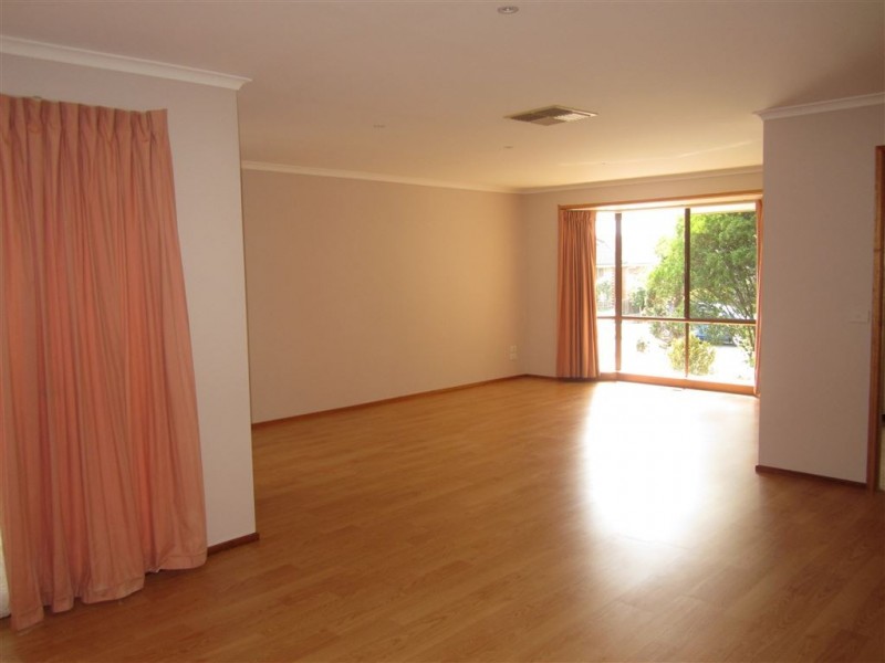 37 Tarcoola Drive, Narre Warren VIC 3805