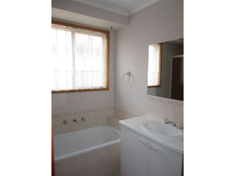 37 Tarcoola Drive, Narre Warren VIC 3805