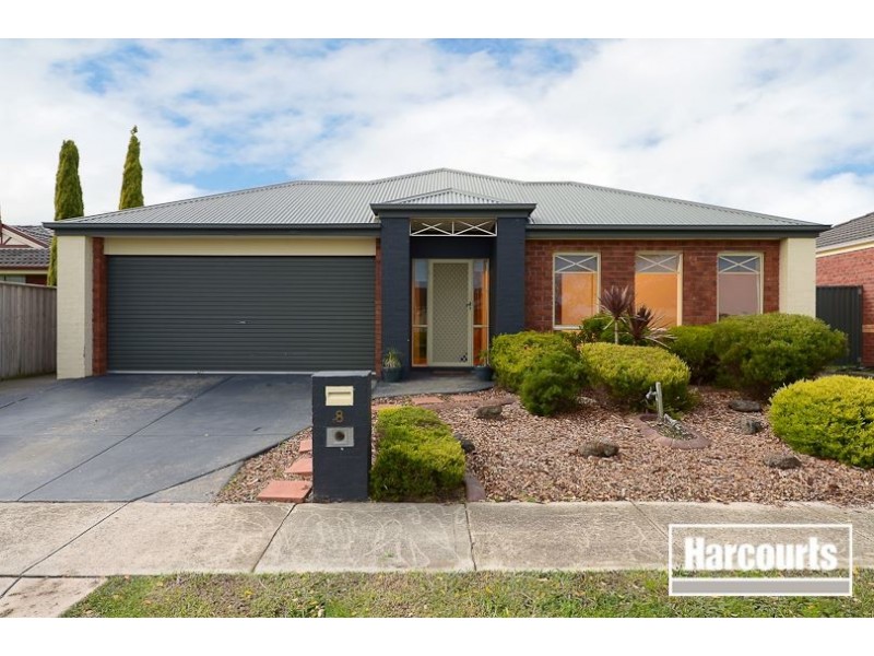8 Falmouth Road, Narre Warren South VIC 3805