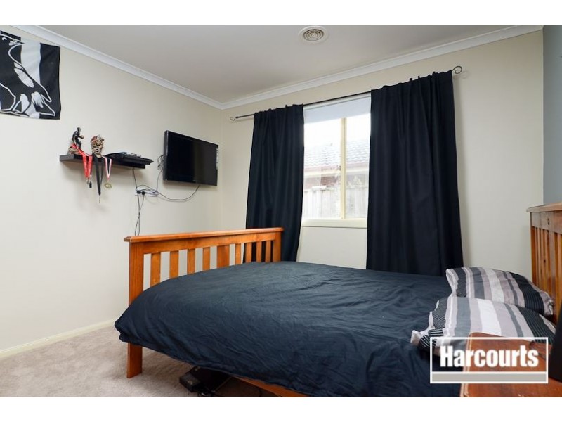 8 Falmouth Road, Narre Warren South VIC 3805