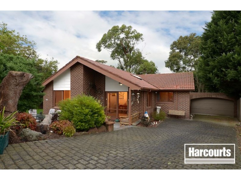 9 Sydney Parkinson Avenue, Endeavour Hills VIC 3802